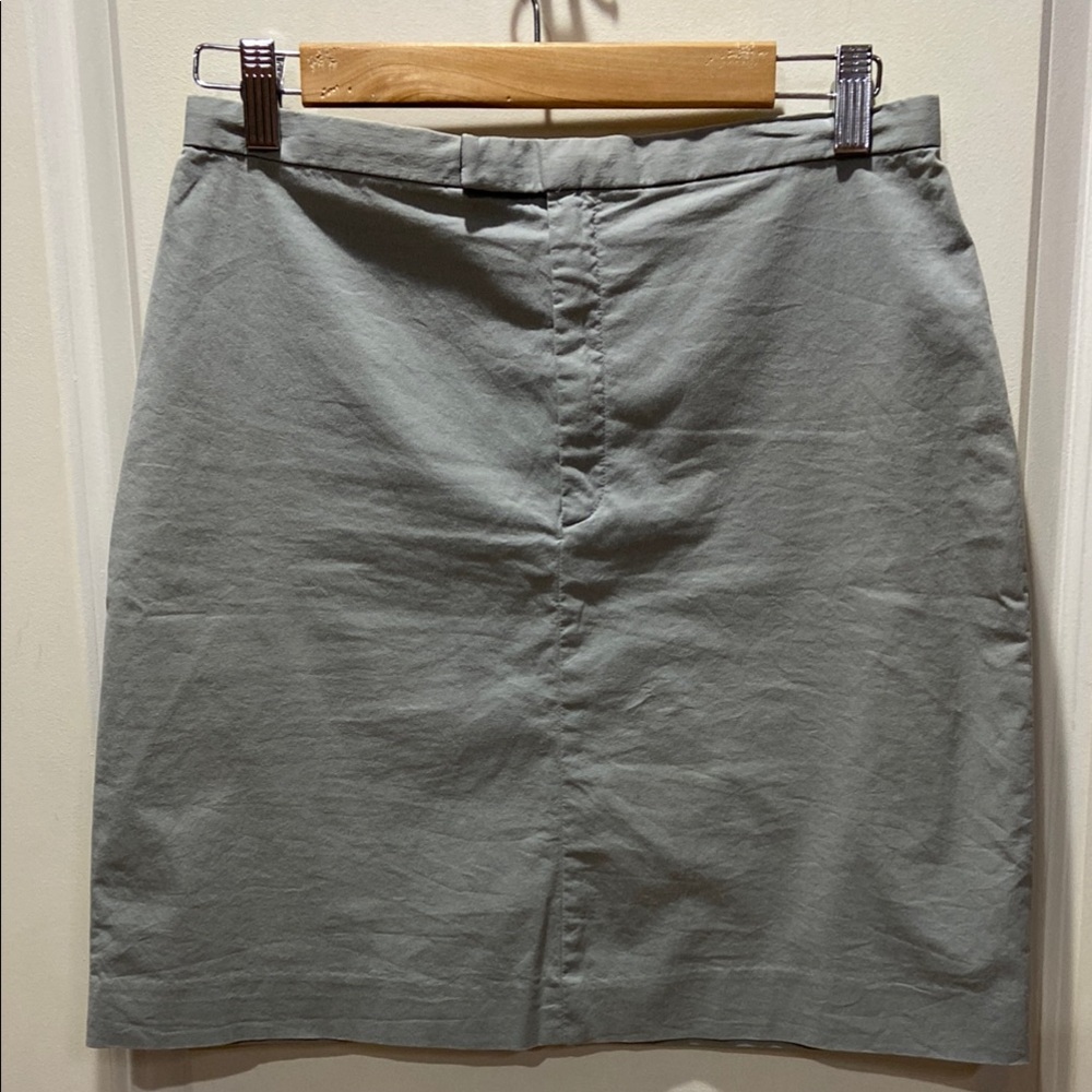 3 for $15 🥳Banana Republic Sport Skirt  US 6